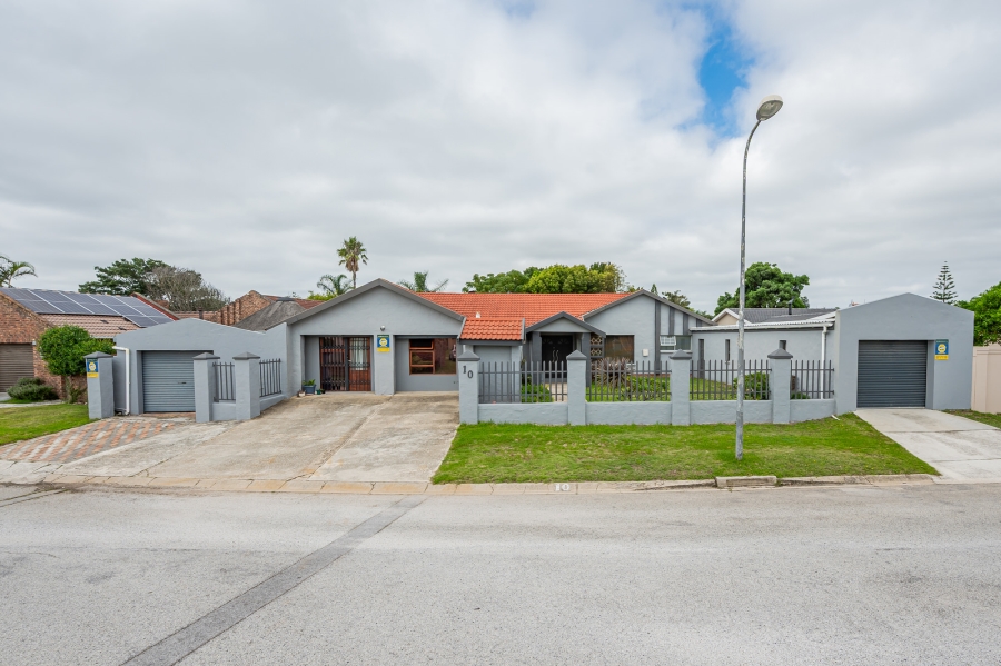 3 Bedroom Property for Sale in Sherwood Eastern Cape